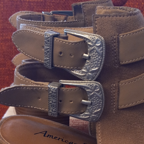 Women's Peep Toe Bootie with Western Buckles   ***Great for Fall*** - Picture 3 of 11